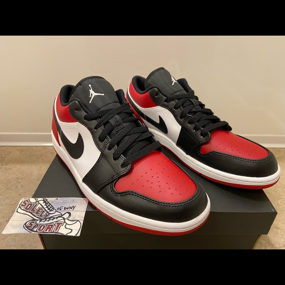 NEW Nike Air Jordan 1 Retro Low Bred Toe Red Black White Banned Chicago Mens GS - Picture 3 of 11